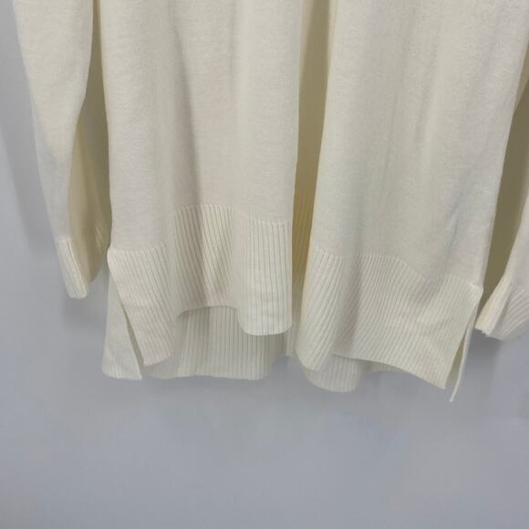 Carolyn Taylor V Neck Sweater - Picture 3 of 7